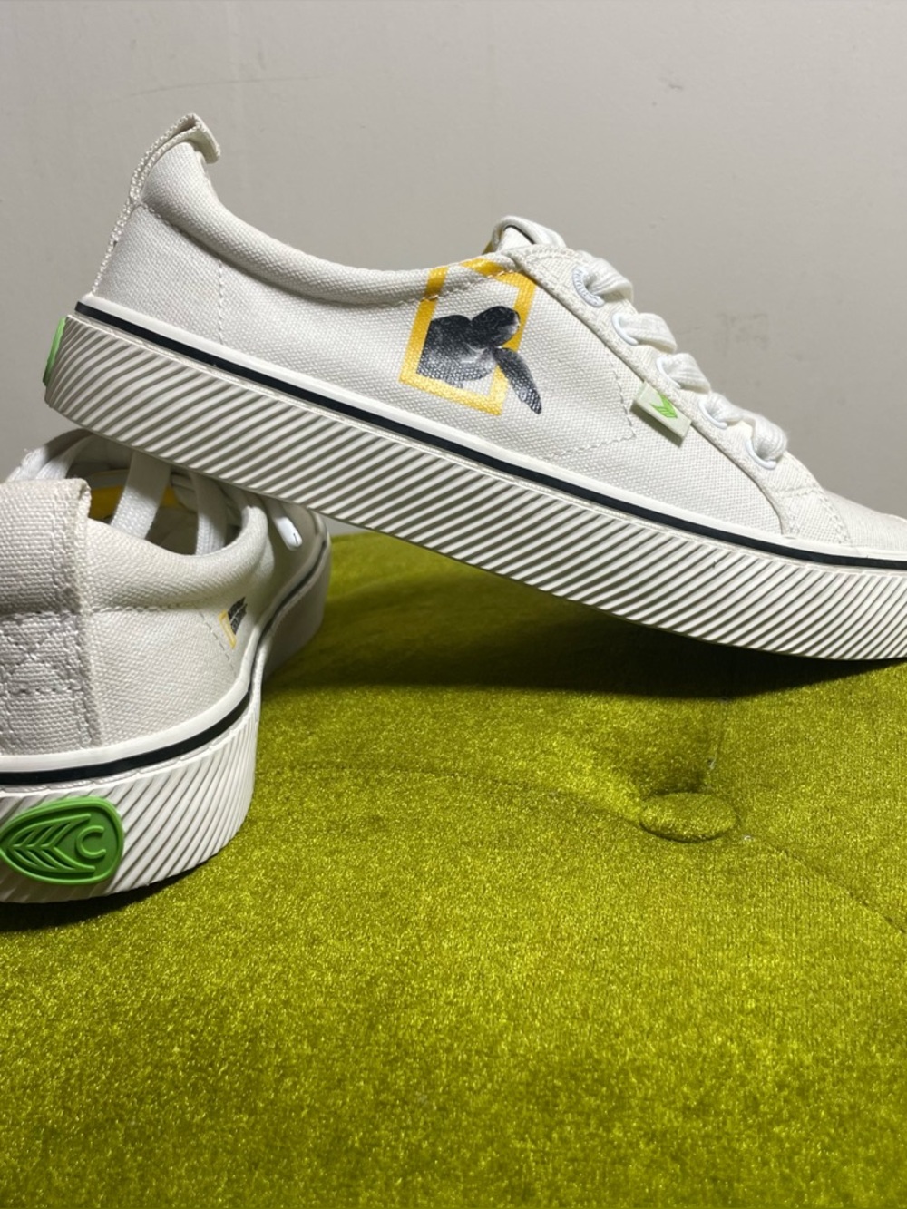 Cariuma White Canvas Kids Sneakers with Green and Yellow Accents
